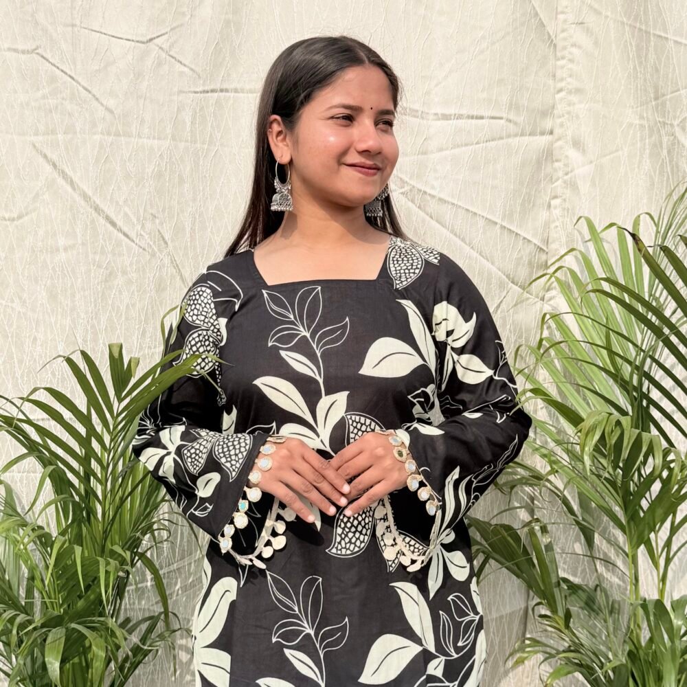 Chandni - Square Neck Bell Sleeve Kurti with Mirror lace