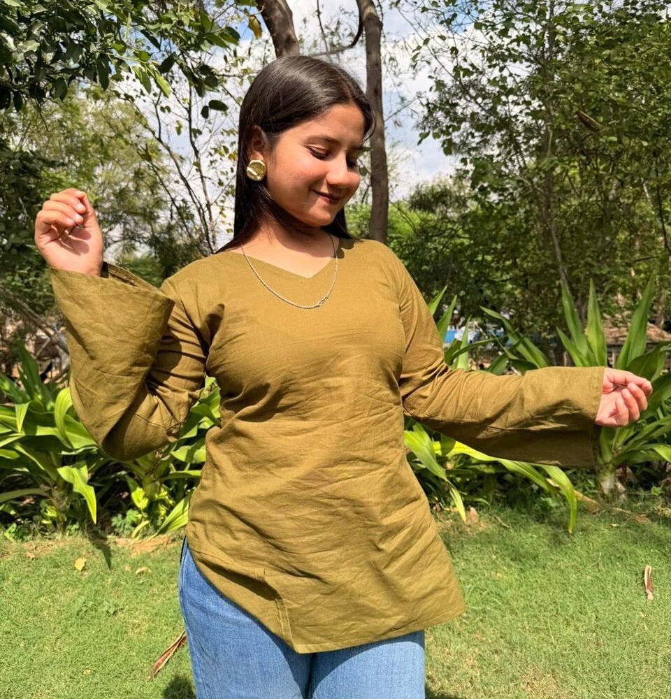 Adaa- Plain V-Neck Bell Sleeve Kurti in green